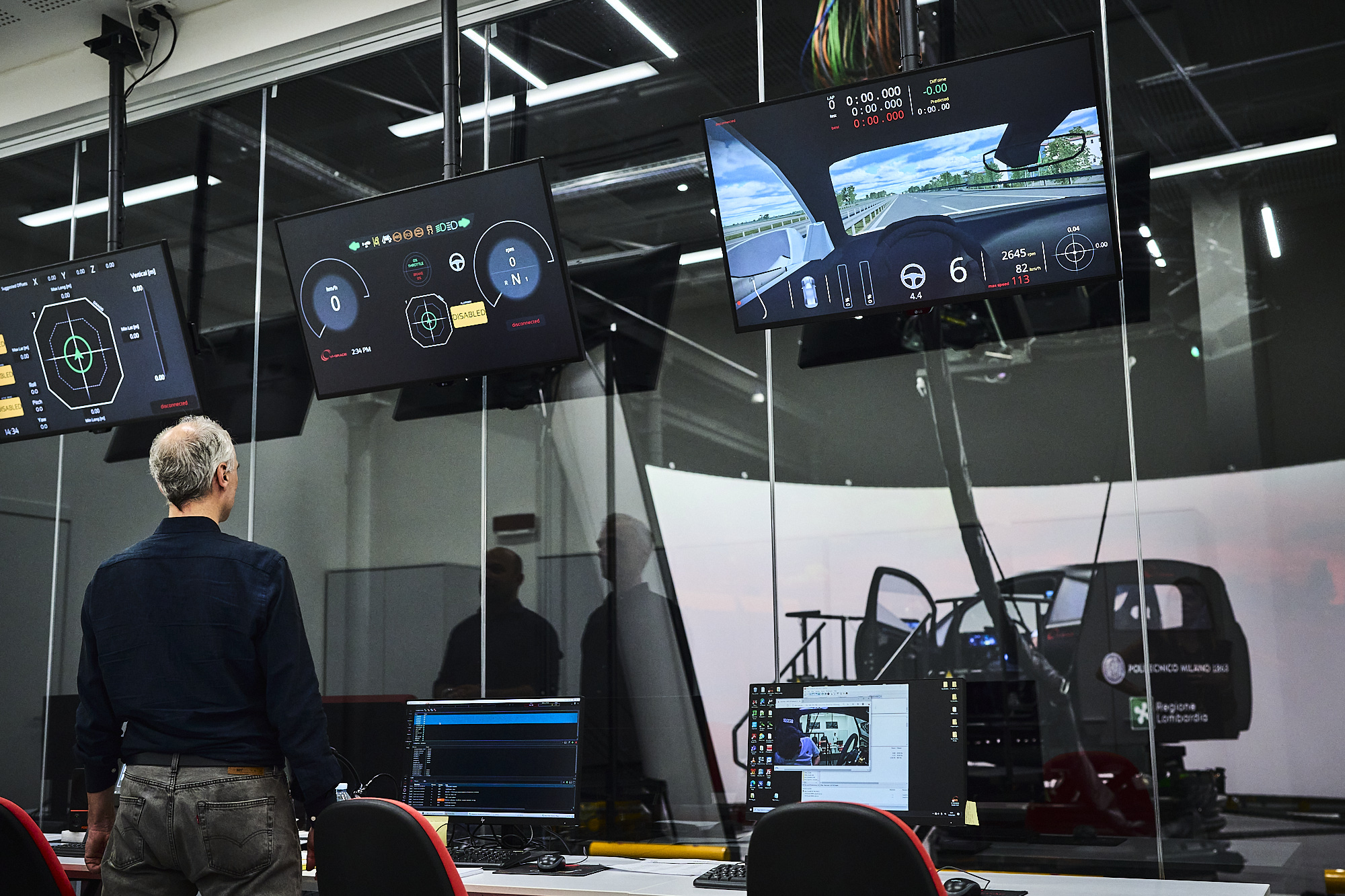 Autostrade per l’Italia: the first augmented reality driving simulator with drones and Artificial Intelligence to improve road safety